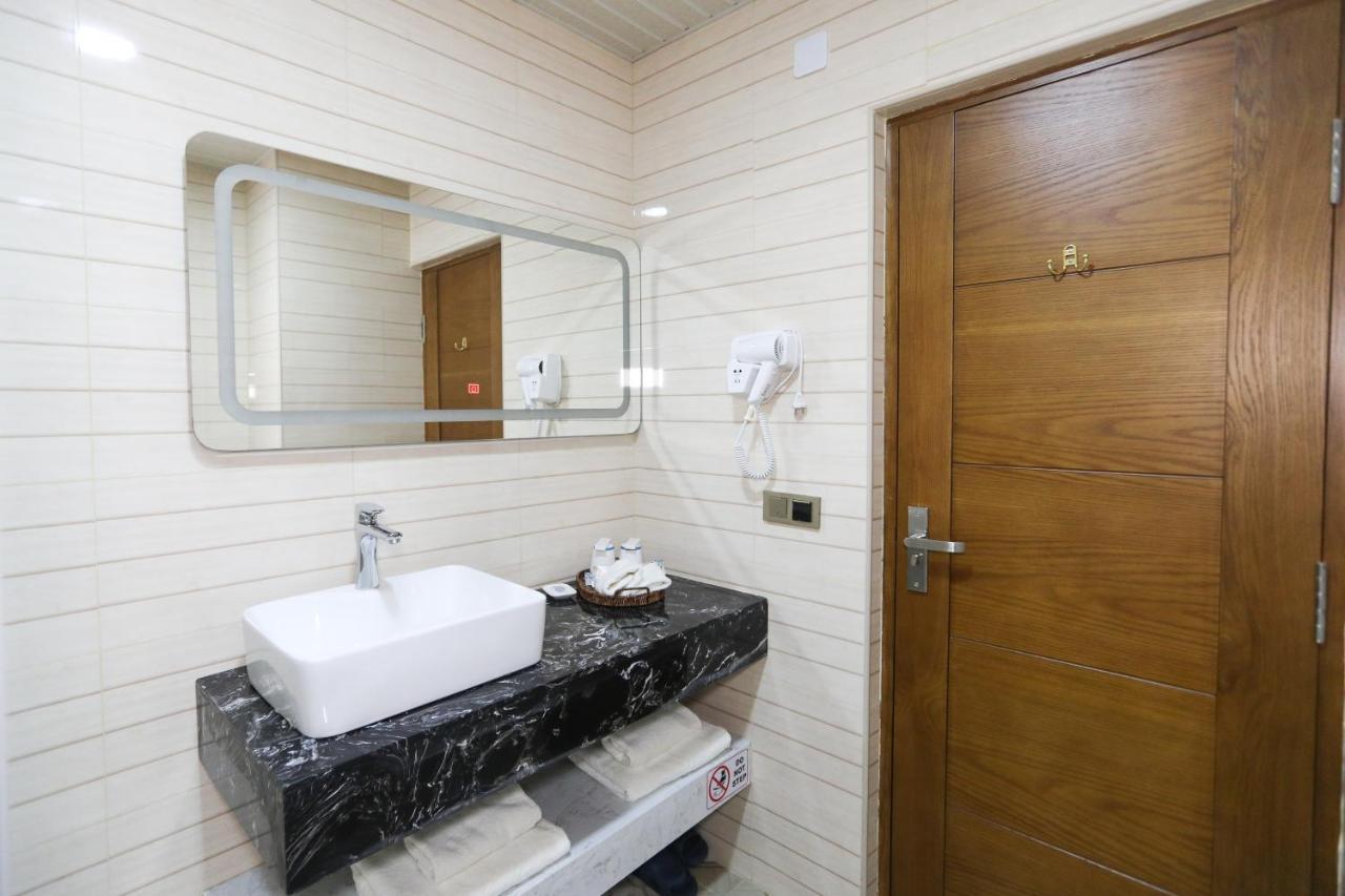 Sunrise Hotel Tashkent Ngoại thất bức ảnh